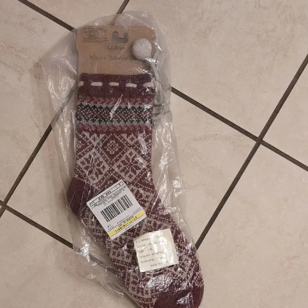 NWT LL Bean Maine Winter Sock Maroon and White Knit with pom poms size L-XL
